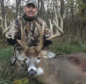 Lake Maxinkuckee, Indiana Trophy Buck | OutDoors Unlimited Media and ...